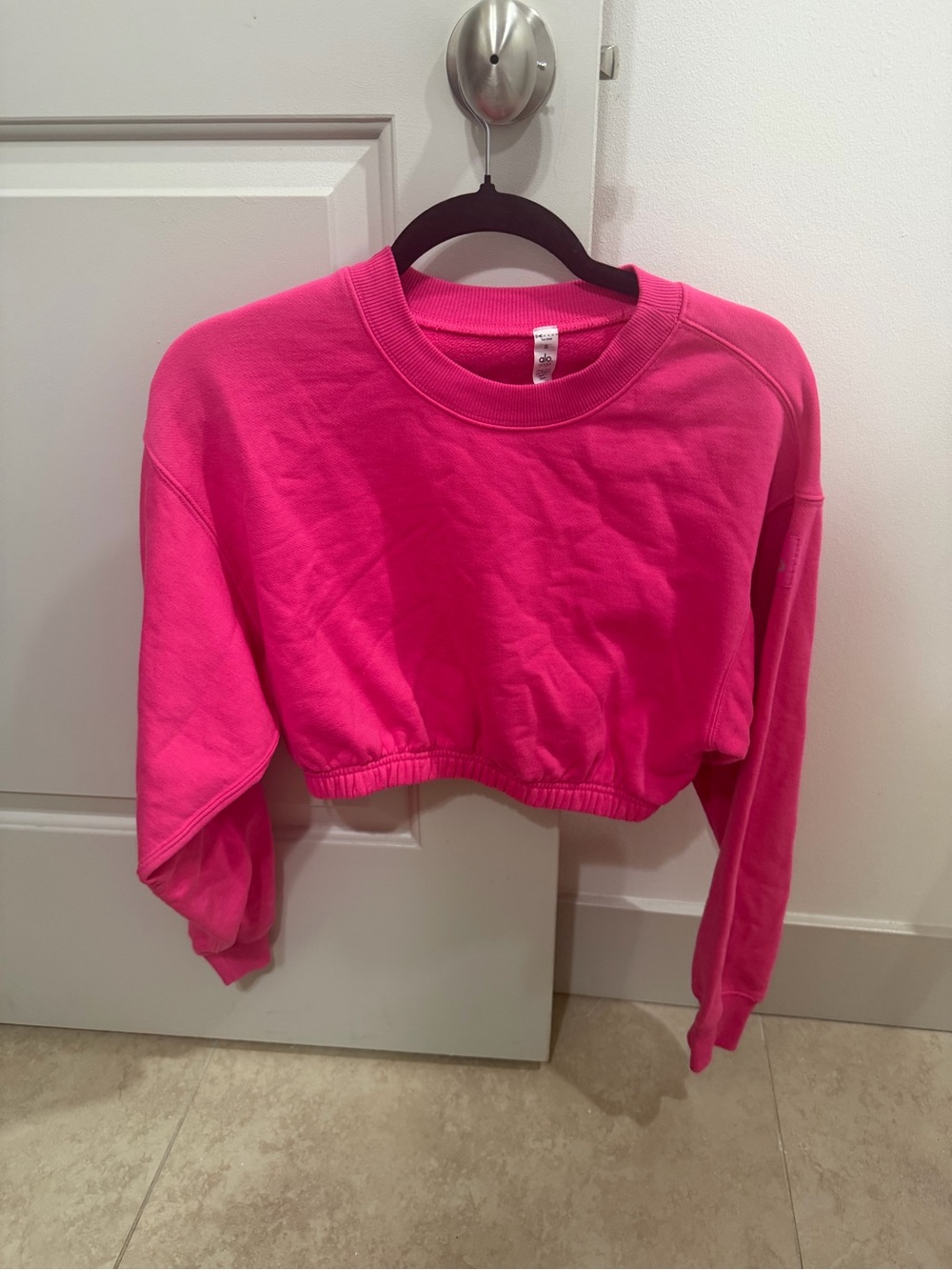 Alo Yoga Small Pink Cropped Sweatshirt. 💕⚡️